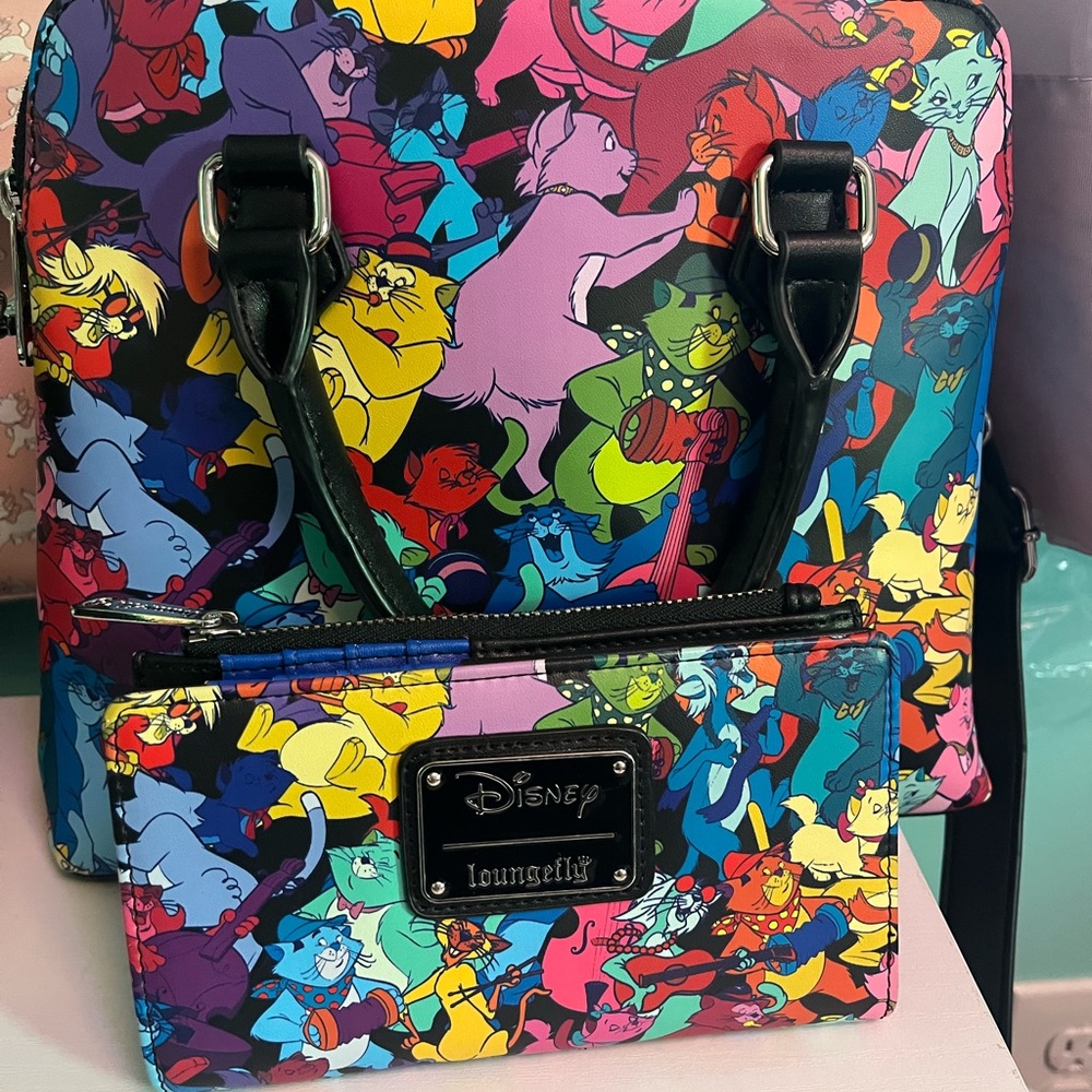 Aristocats loungefly Crossbody bag and wallet.